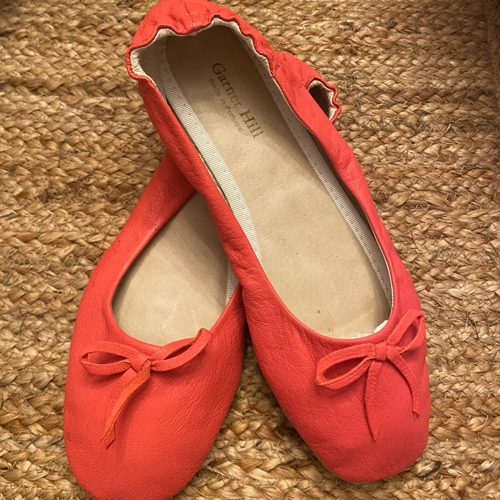 Garnet Hill Women's Vibrant Coral Pink Ballet Flats Size 8